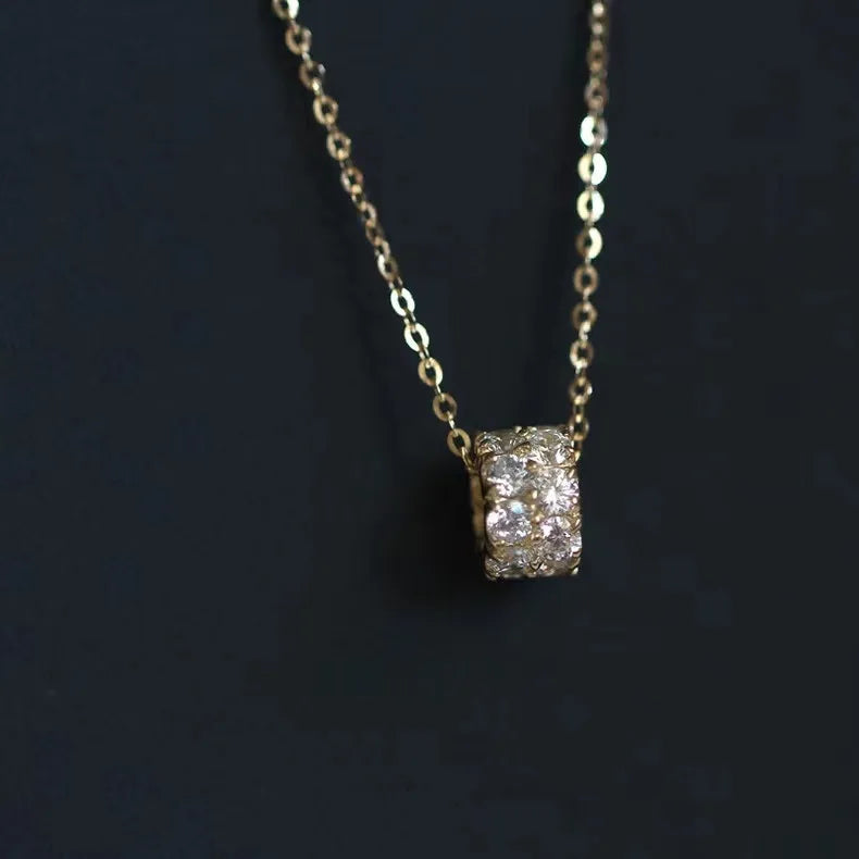Collier à pendentif géométrique serti — vue 3