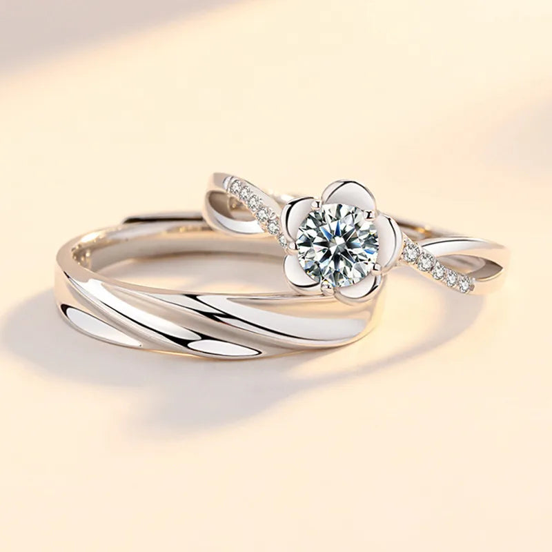 Bague ouverte à motif fleur sertie de zircons — vue 4
