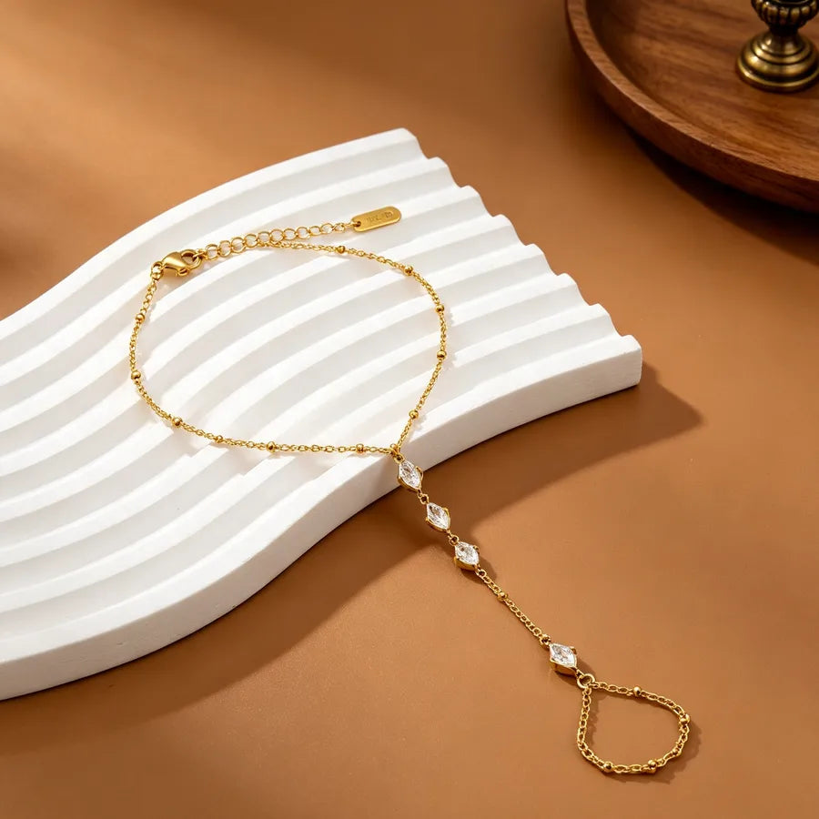 Bracelet de main géométrique serti de zircons — vue 2