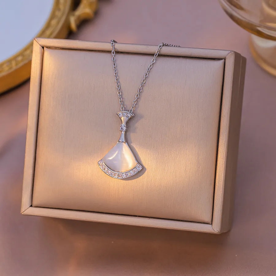 Collier éventail en pierre œil-de-chat, chaîne dorée — vue 2
