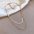 Collier à deux rangs et pendentif en U — vue 6