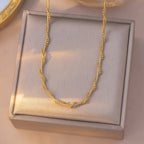 Collier pendentif serpent sur maille serpent, acier inoxydable