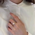 Bague à perle d'eau douce sur anneau fin — vue 6