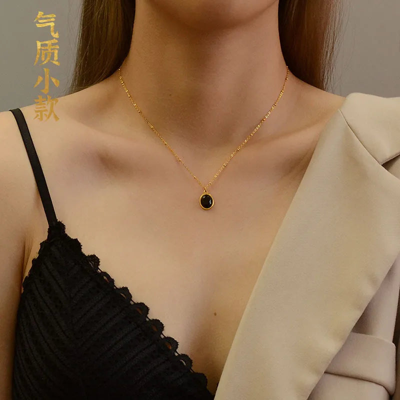 Collier à pastille émaillée, chaîne fine — vue 2