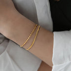 Bracelet doré essentiel en acier inoxydable