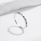 Bague géométrique sertie de zircons, argentée — vue 3