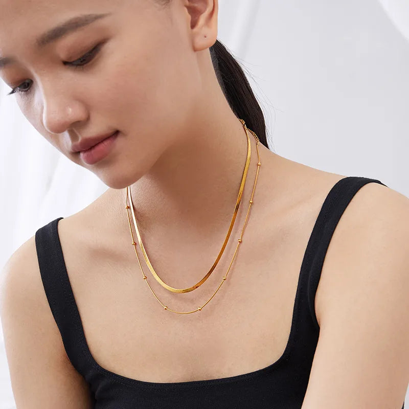 Collier à deux rangs et pendentif en U — vue 3