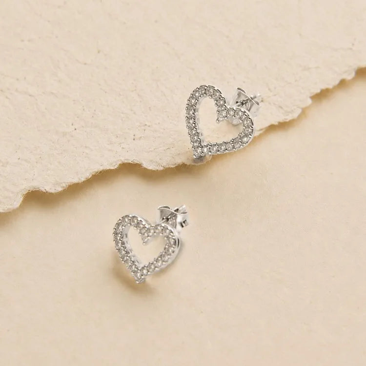 Puces d'oreilles moissanite taille cœur — vue 5