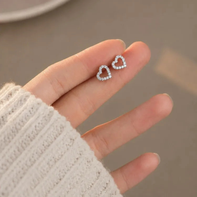 Puces d'oreilles moissanite taille cœur — vue 4