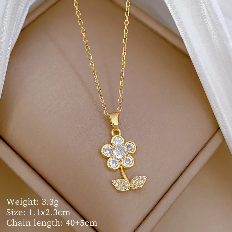 Collier fleur sertie de zircons, acier titane — vue 4