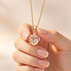 Collier cœur entièrement pavé de zircons, chaîne dorée
