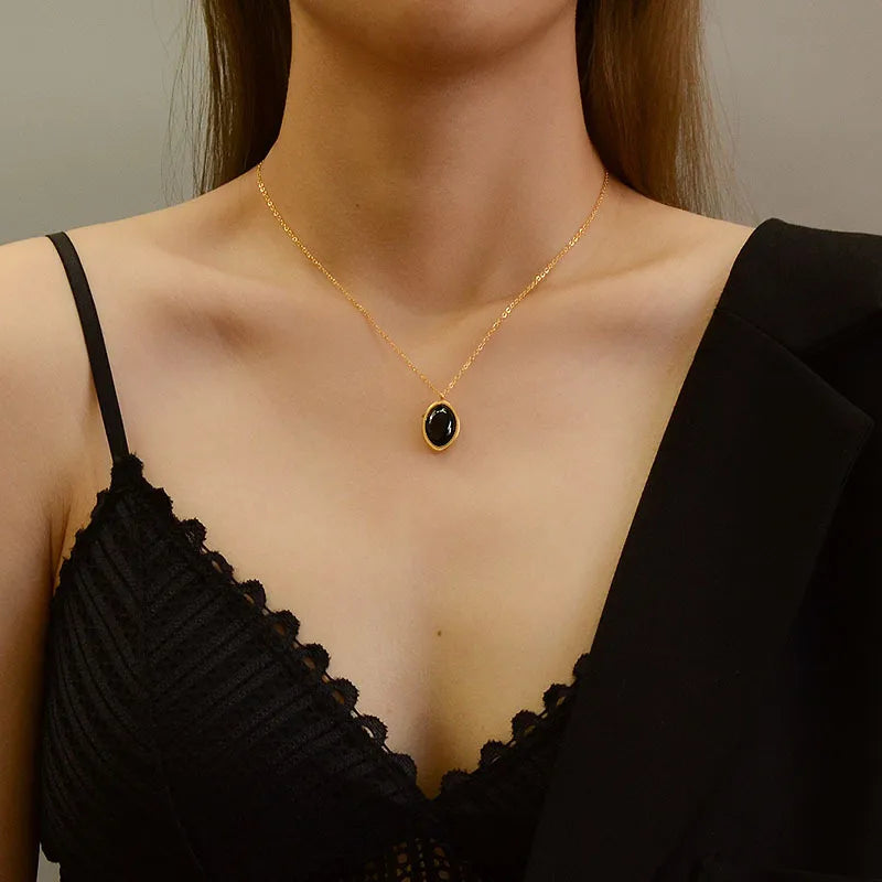Collier à pastille émaillée, chaîne fine — vue 6