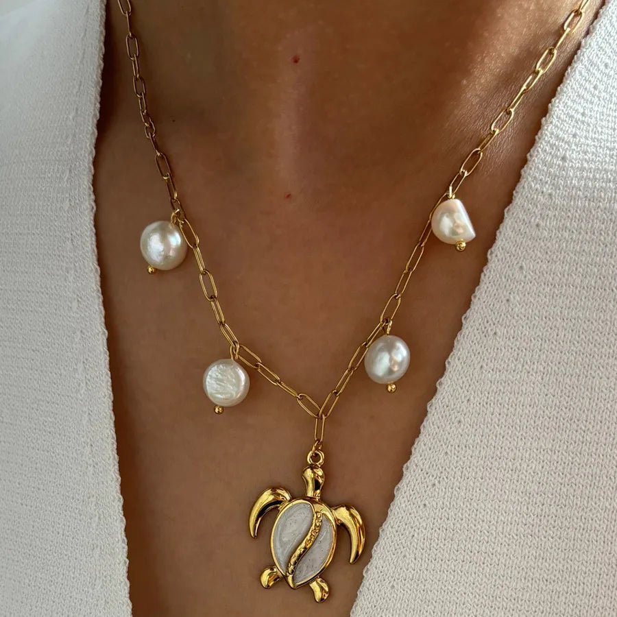 Collier petite tortue, chaîne fine dorée — vue 4