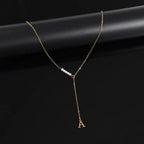 Collier à initiale et perle, chaîne dorée — vue 4