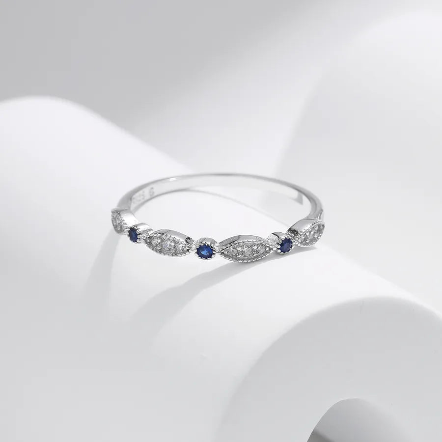 Bague géométrique sertie de zircons, argentée — vue 6