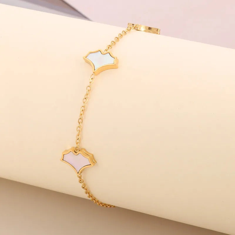 Bracelet feuille de ginkgo sur chaîne dorée — vue 8