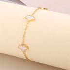 Bracelet feuille de ginkgo sur chaîne dorée — vue 8
