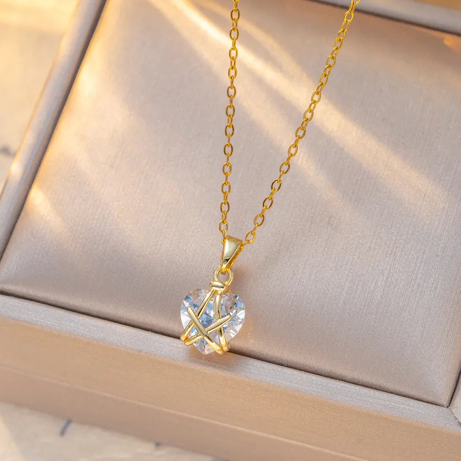 Collier cœur pavé de zircons, chaîne dorée — vue 4