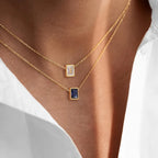Collier à cristal taille rectangle sur chaîne fine