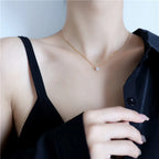 Collier à pierre sertie à griffes, pendentif géométrique — vue 2