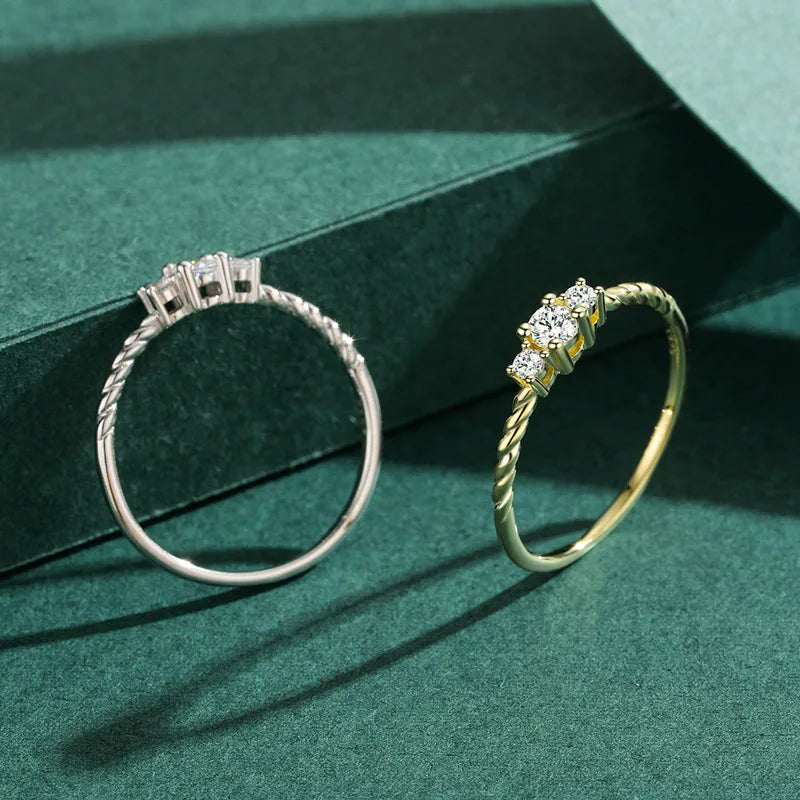 Bague à anneau torsadé serti de zircons — vue 5
