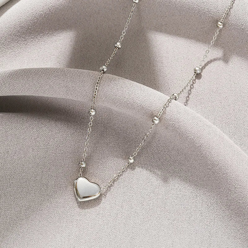 Collier cœur épuré, chaîne en acier titane — vue 7