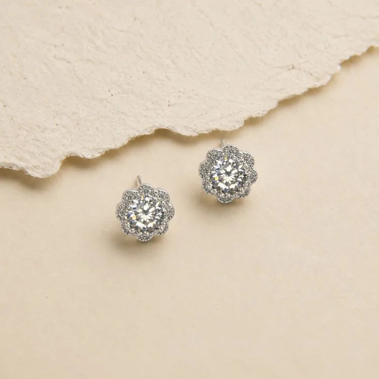 Puces d'oreilles fleur blanche émaillée — vue 4