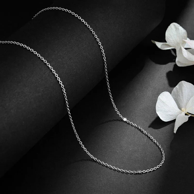 Collier à pendentif lèvres, modèle unisexe — vue 8