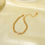Bracelet cœur au tracé épuré, chaîne dorée — vue 2
