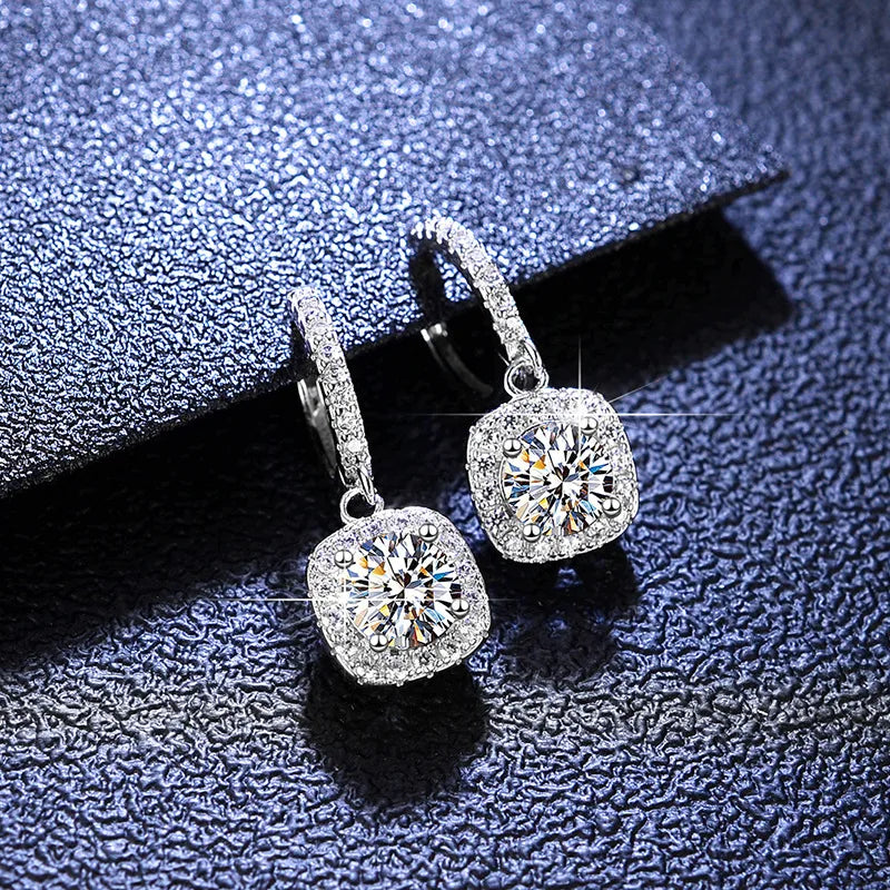 Puces d'oreilles moissanite taille princesse — vue 3