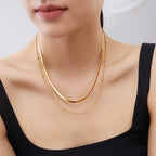 Collier à deux rangs et pendentif en U — vue 2