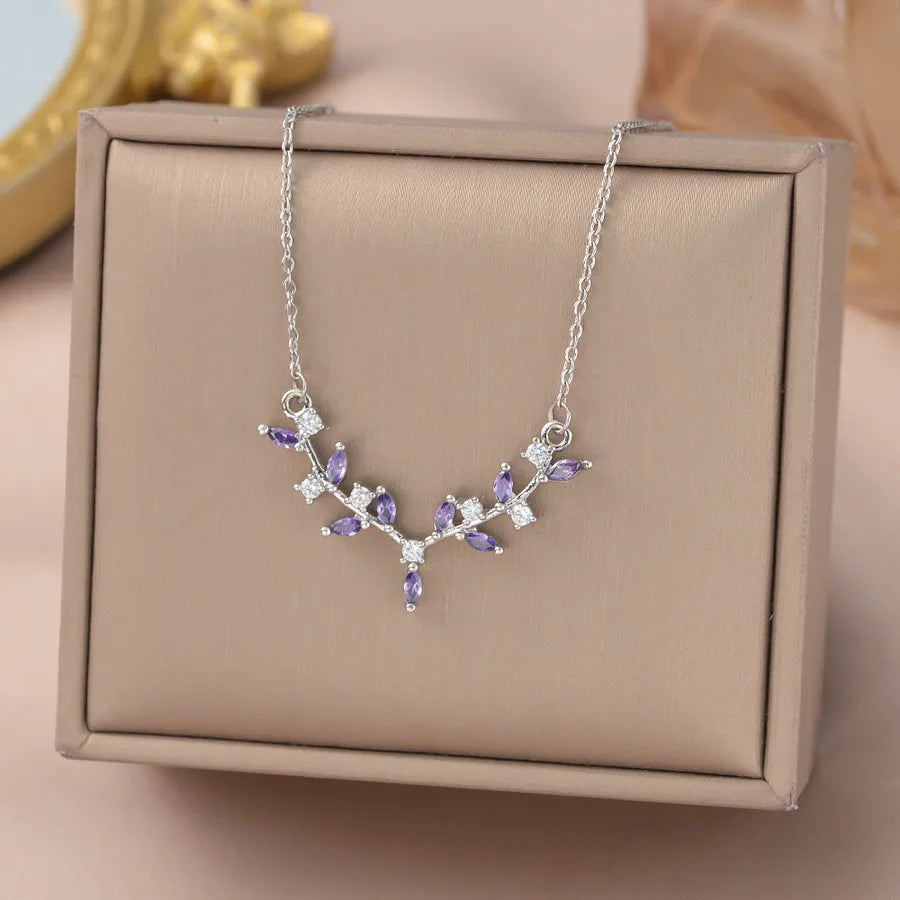 Collier bois de cerf stylisé, chaîne fine — vue 2