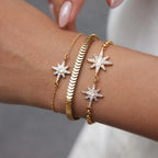 Bracelet étoile filante sur chaîne fine dorée — vue 2