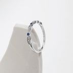 Bague géométrique sertie de zircons, argentée — vue 2