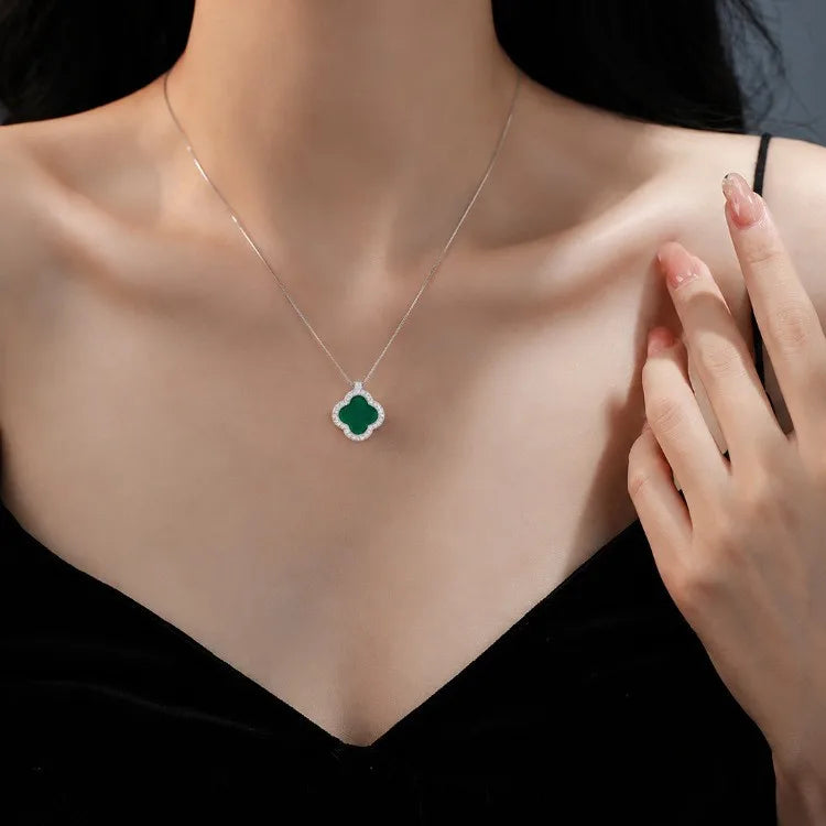 Collier cœur d'agate naturelle sur argent 925