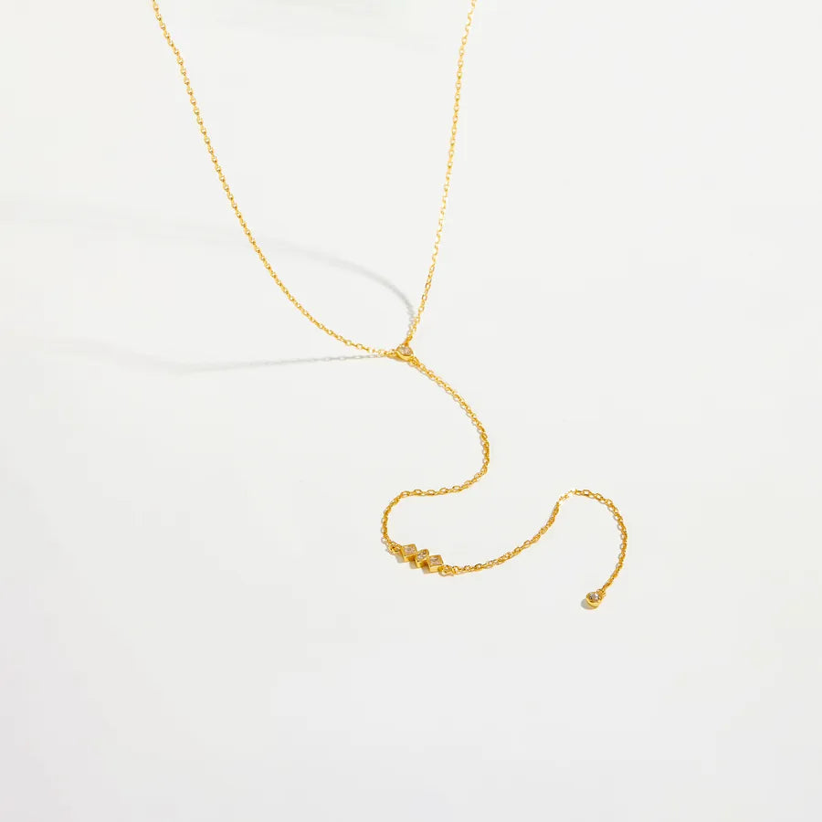 Collier à pendentif géométrique argenté — vue 6
