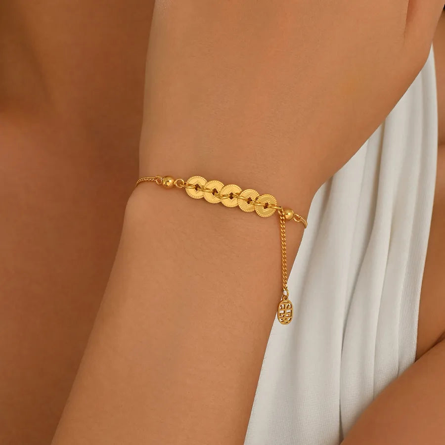 Bracelet anneau décentré sur chaîne fine — vue 2