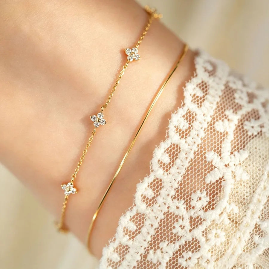 Bracelet cœur porte-bonheur, chaîne dorée — vue 2