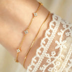 Bracelet cœur porte-bonheur, chaîne dorée — vue 2