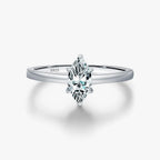 Bague moissanite taille marquise sur argent 925