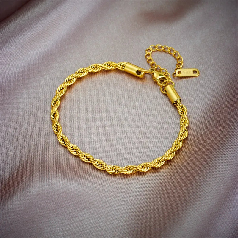Bracelet au corps torsadé, acier inoxydable doré — vue 6