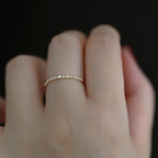 Bague solitaire ronde, finition dorée — vue 4