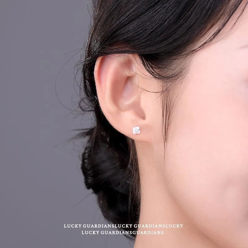 Puces d'oreilles géométriques serties de zircons — vue 4
