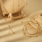 Collier à pendentif géométrique facetté