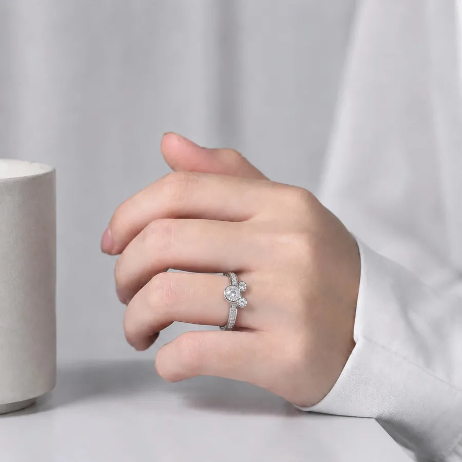 Bague moissanite en monture étoile — vue 4