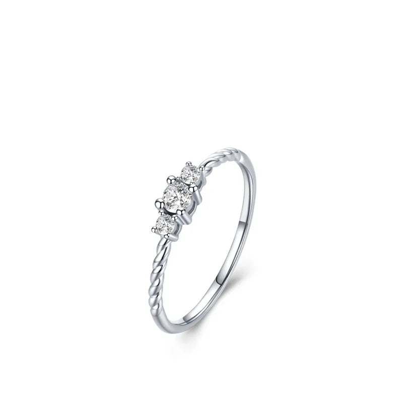 Bague à anneau torsadé serti de zircons — vue 6