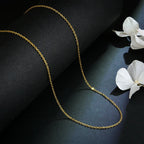 Collier à pendentif lèvres, modèle unisexe