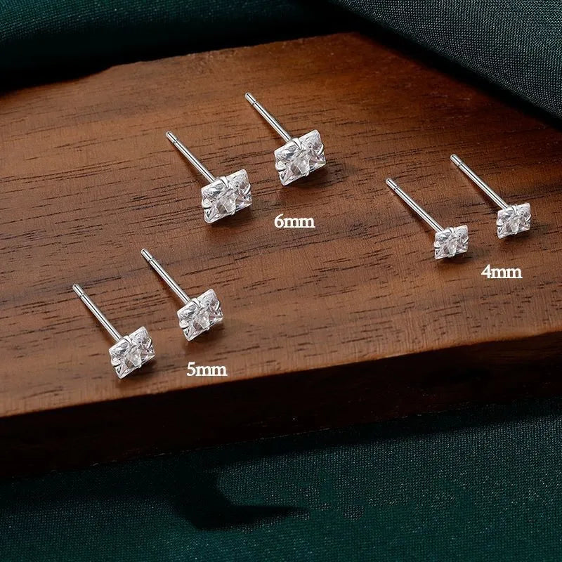 Puces d'oreilles géométriques serties de zircons — vue 2