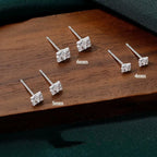Puces d'oreilles géométriques serties de zircons — vue 2