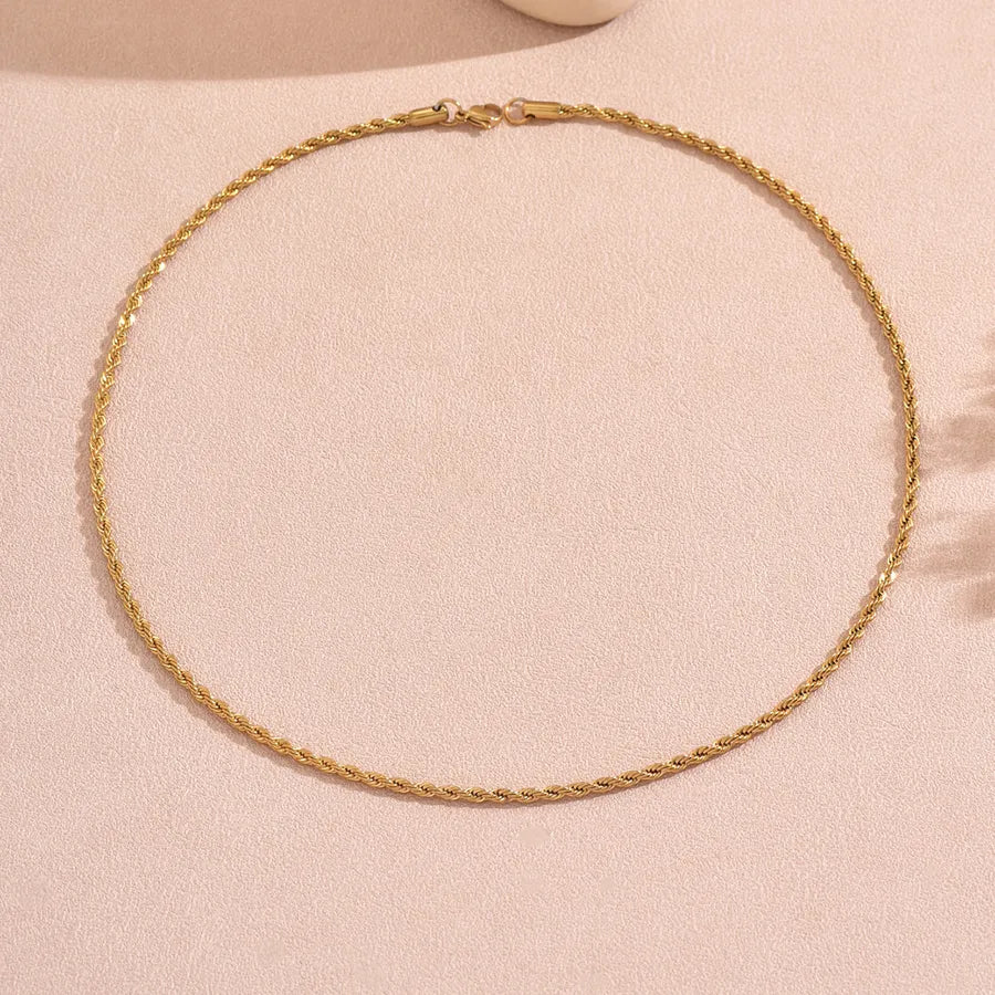 Collier de perles rondes à fermoir doré — vue 9